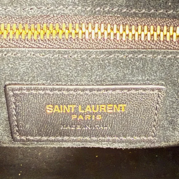 Yves Saint Laurent Le 5 à 7 bag in smooth leather - Picture 8 of 13